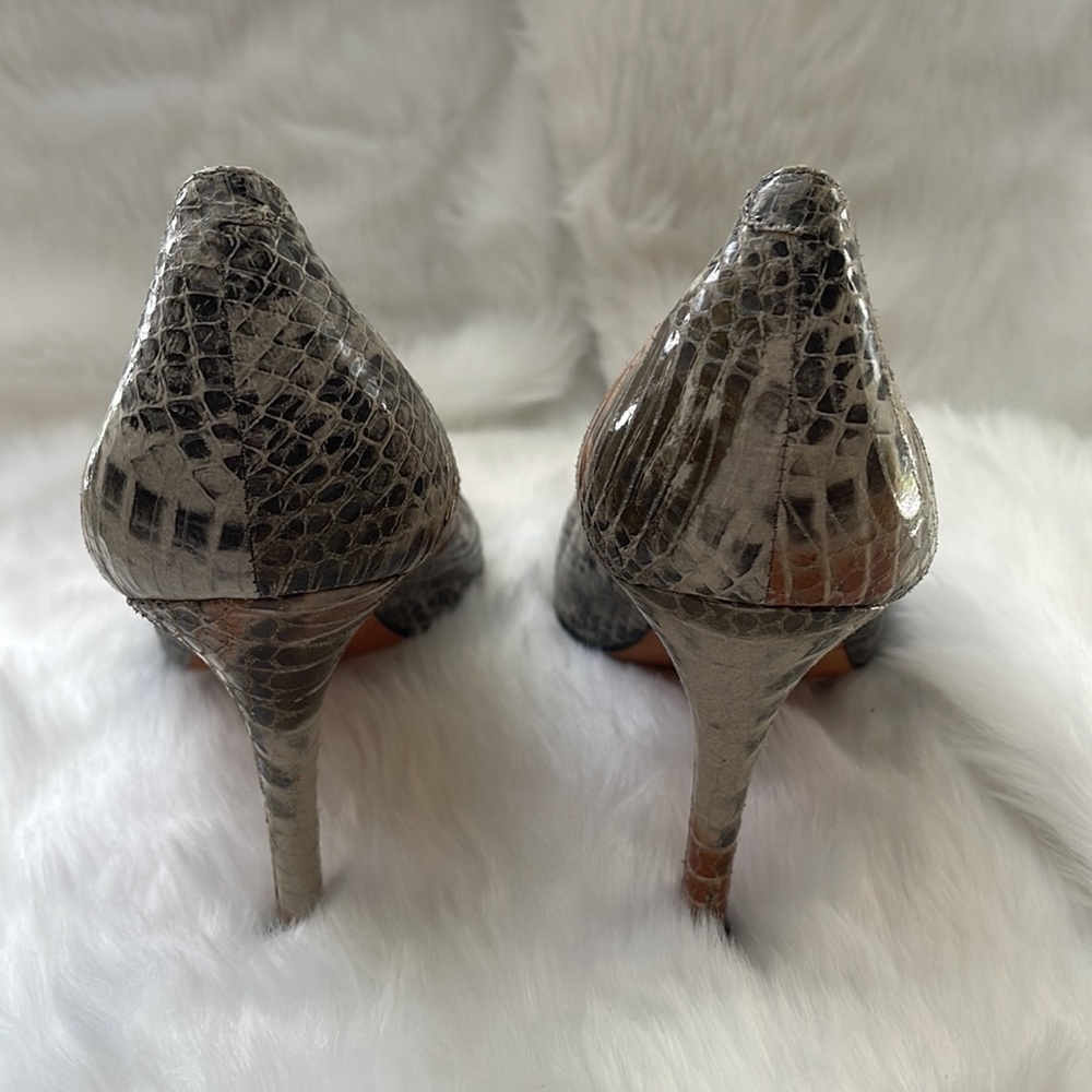 💼 Snakeskin  Heels ~ Very Nice Condition ~ Size 10M - Picture 3 of 6